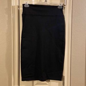 16x18 black skirt